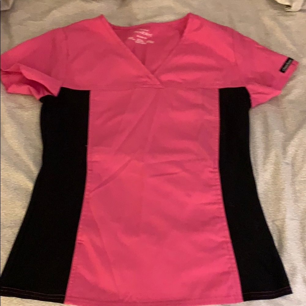Cherokee scrub top